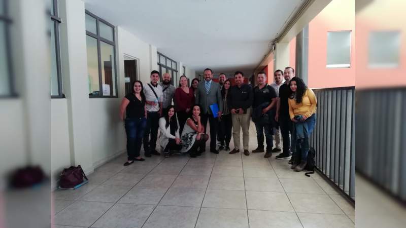 Magdo. Salvador Alejandro Pérez Contreras capacita a alumnos del UNIVA. 