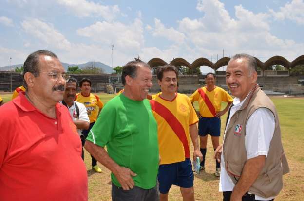 Piden ex jugadores permanencia de Monarcas Morelia en Michoacán - Foto 0 
