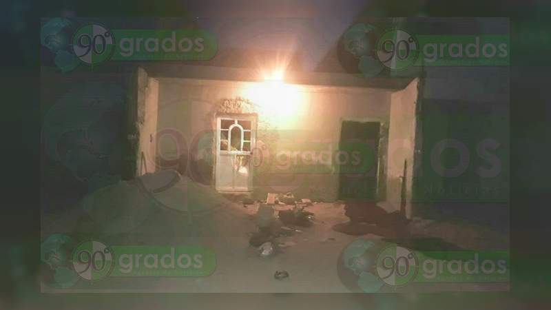 Le dan alrededor de 100 tiros a una vivienda en Venustiano Carranza, Michoacán 