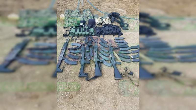Tras balacera aseguran arsenal en La Barca, Jalisco - Foto 0 