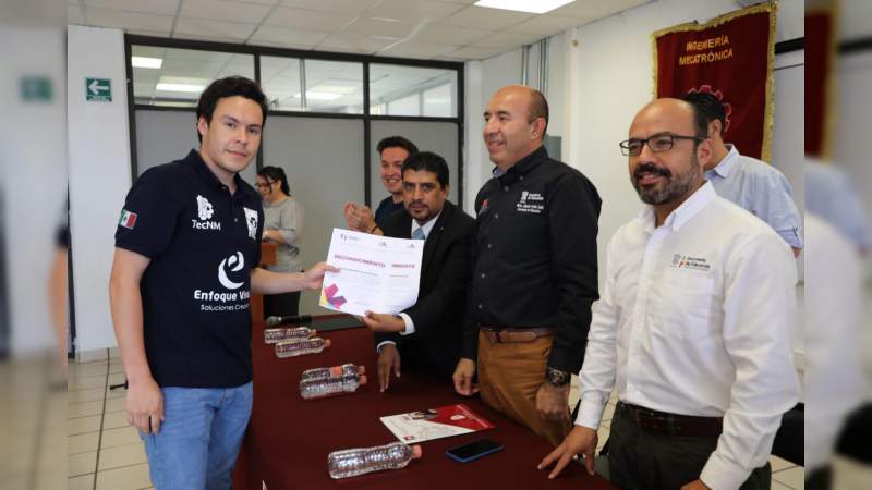 Celebra Gobierno de Michoacán a estudiantes ganadores de Robomatrix Ecuador 2019 - Foto 2 