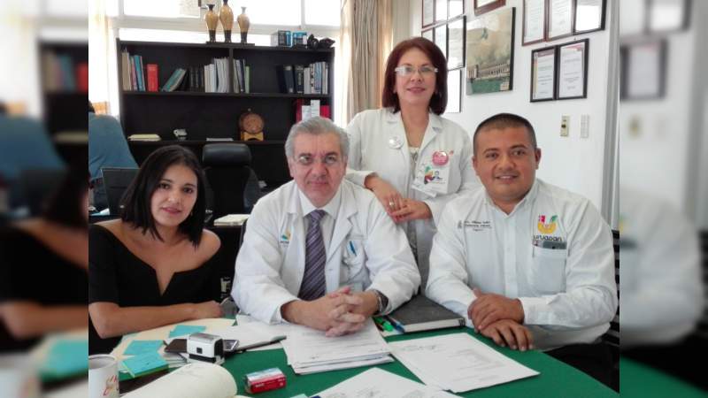 Comprometen esfuerzos el Regidor de Salud  y el director del Hospital General de Uruapan en favor de las familias en pobreza - Foto 0 