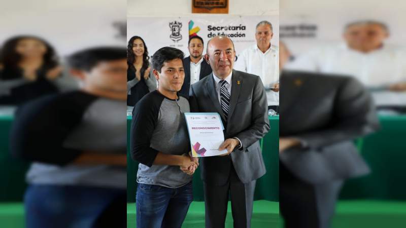 Frutis Solis reconoce a los alumnos del ITESZ - Foto 2 