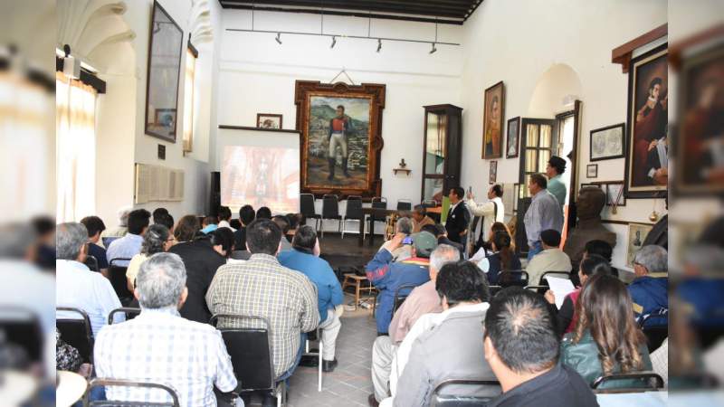 Reconocen labor de Asociación de Cronistas por Michoacán 