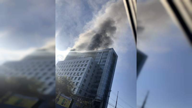 Se incendia edificio de la Conagua en la Ciudad de México 