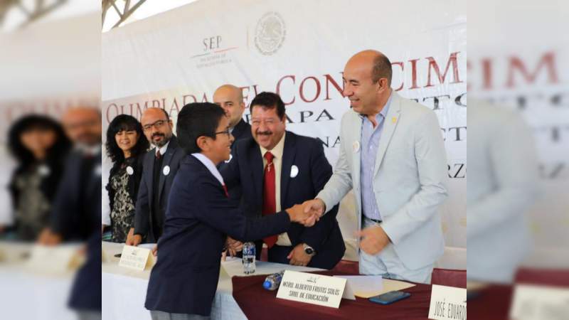Ejército de 600 niñas y niños michoacanos, defienden calidad educativa en Olimpiada del Conocimiento - Foto 1 