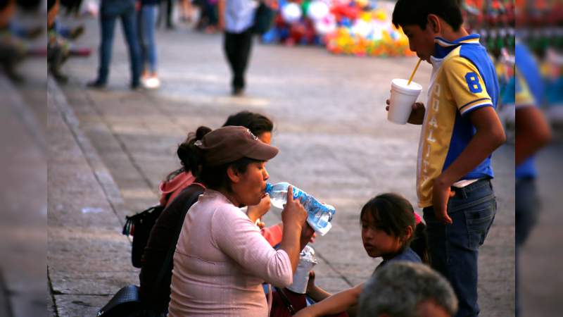 La exposición a los rayos solares puede causar cáncer de piel 