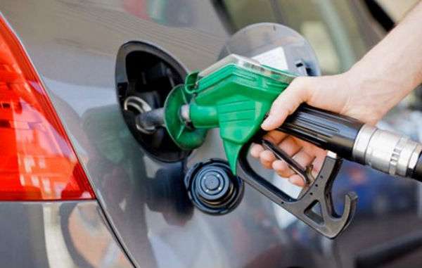 Precios de gasolinas bajarán en enero de 2016, anuncia Secretaría de Hacienda 
