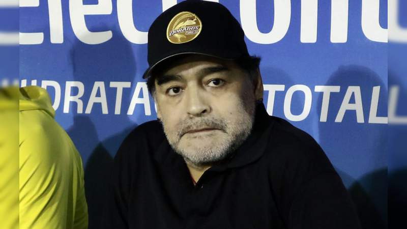 Sancionan a Maradona por dedicar triunfo a Nicolás Maduro 