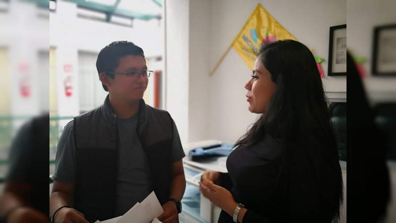Abre Ijumich módulo de educación básica a jóvenes con discapacidad auditiva 