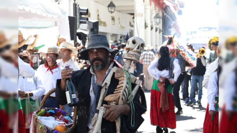 Inaugura Carlos Herrera el Tianguis Artesanal más grande de América, en Uruapan - Foto 2 