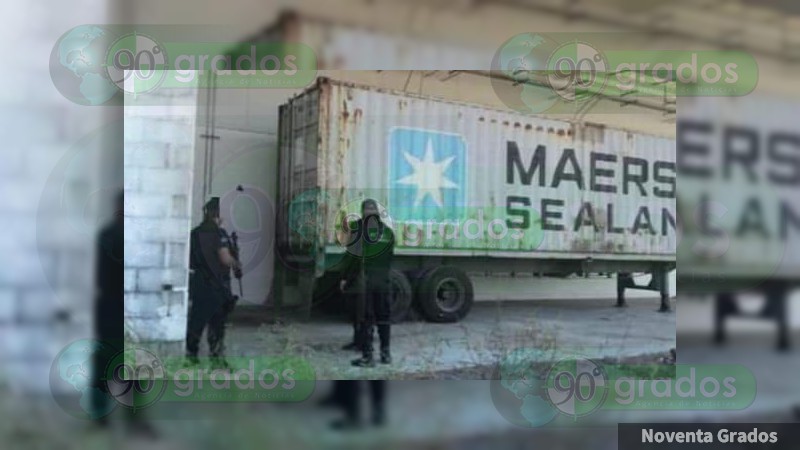 Recuperan camioneta, contenedor y remolque con 7 toneladas de mercancía robada, en La Huacana - Foto 1 