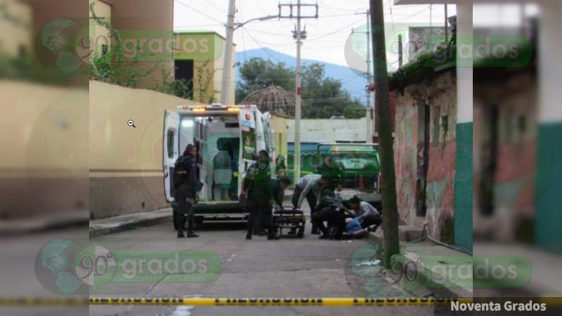 Lo asesinan a balazos motosicarios en calles de Huitzuco, Guerrero  
