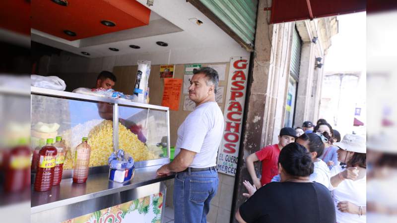 Disfrutan turistas Días Santos en Morelia - Foto 1 