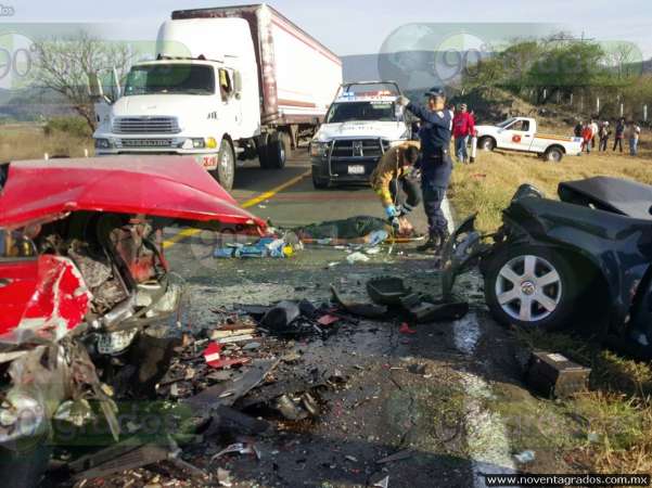 Fatal encontronazo deja 2 muertos y 4 lesionados en Ixtlán de los Hervores - Foto 1 