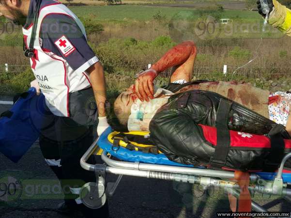 Fatal encontronazo deja 2 muertos y 4 lesionados en Ixtlán de los Hervores - Foto 2 