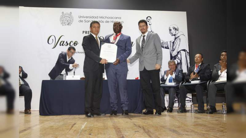 UMSNH entrega Presea Vasco de Quiroga a siete nicolaitas distinguidos - Foto 1 