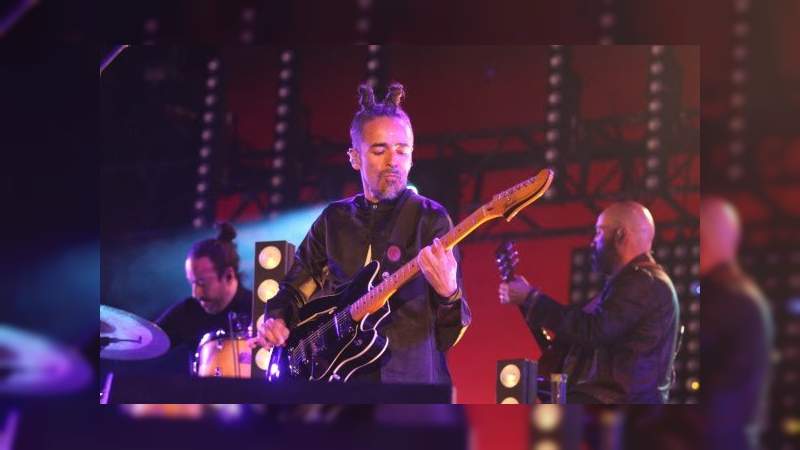 Asaltan a Café Tacvba y secuestran a dos integrantes de su equipo 