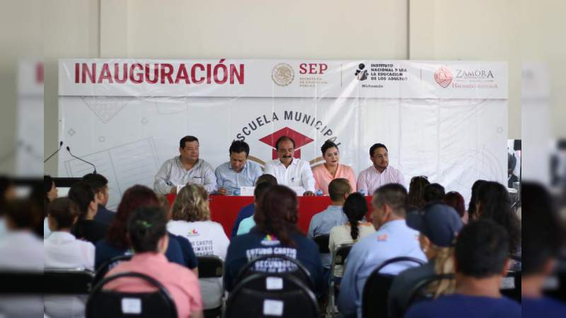 INEA inagura la primera escuela municipal de educación para adultos en el país - Foto 2 