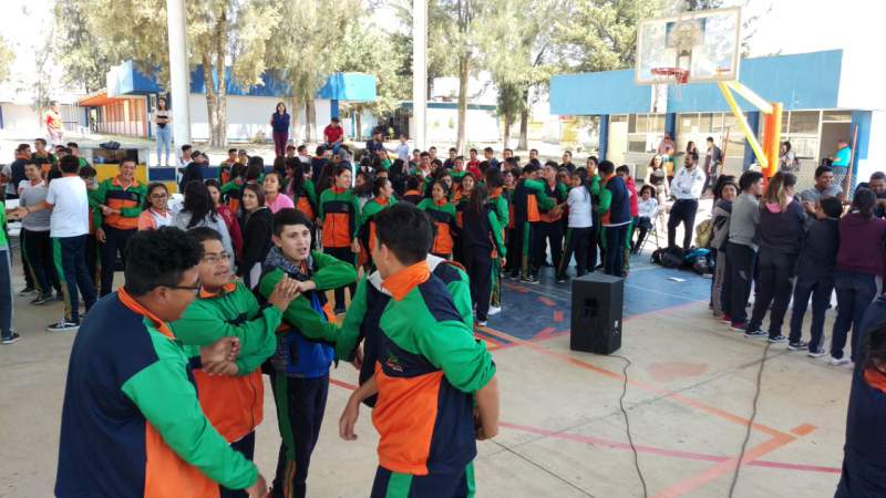 Reciben charla sobre ciberdelitos y prevención de embarazos, 350 adolescentes de Purépero, Michoacán - Foto 0 