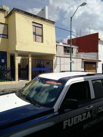 Asaltan caja de ahorro en pleno centro histórico de Morelia - Foto 0 