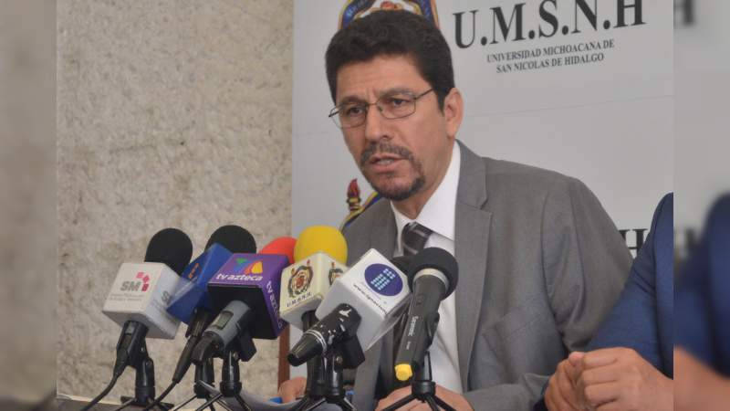 Necesario fortalecer el marco jurídico de la UMSNH: Rector Raúl Cárdenas  - Foto 1 