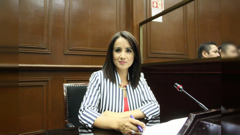 Michoacán a la vanguardia con Ley de Profesiones: Lucila Martínez