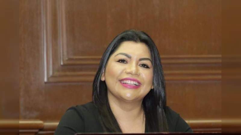 Brenda Fraga se manifiesta respetuosa de la autonomía de las comunidades de Nahuatzen 