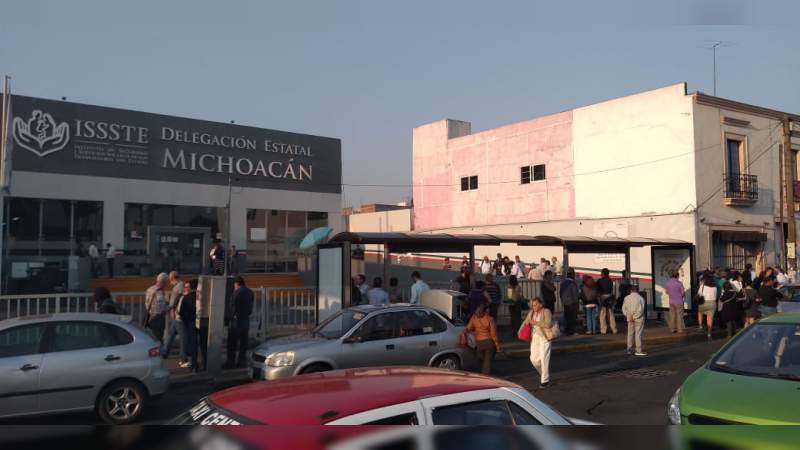 DIII-6 realiza toma en las oficinas del ISSSTE 