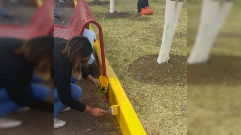 Trabajo dinámico y divertido de los jóvenes que brindan servicio social en la Expo Fiesta Michoacán 2019 - Foto 2 