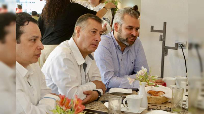 Dan seguimiento a federalización de servicios de salud - Foto 1 