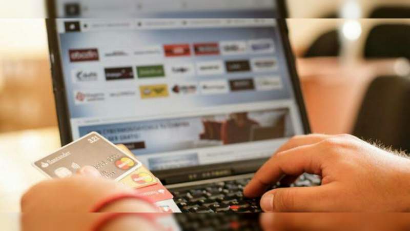 Sólo el 23% de los mexicanos realizan compras por internet: INEGI 