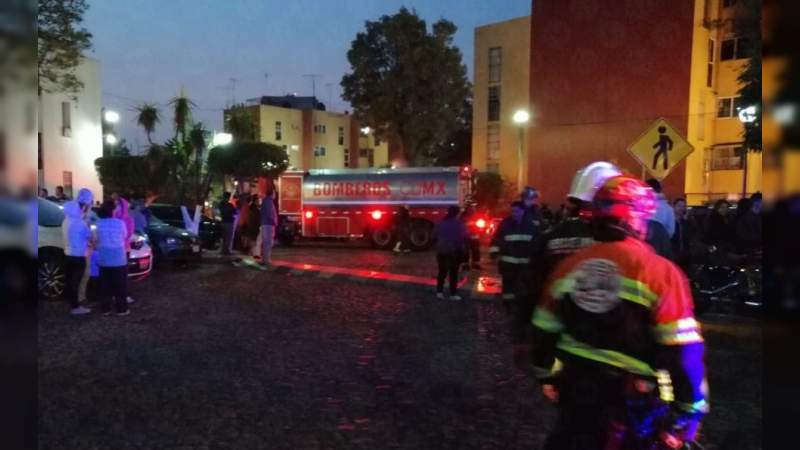 Incendio en Coyoacán deja tres personas intoxicadas y un perro muerto 