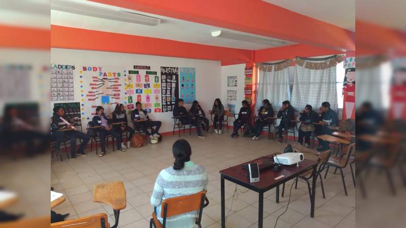 Más de 200 jóvenes de Nahuatzen y Maravatío, beneficiados con “Rutas de la Juventud” - Foto 3 
