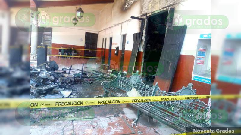 Incendian oficina de la Oficialía Mayor en Paracho 