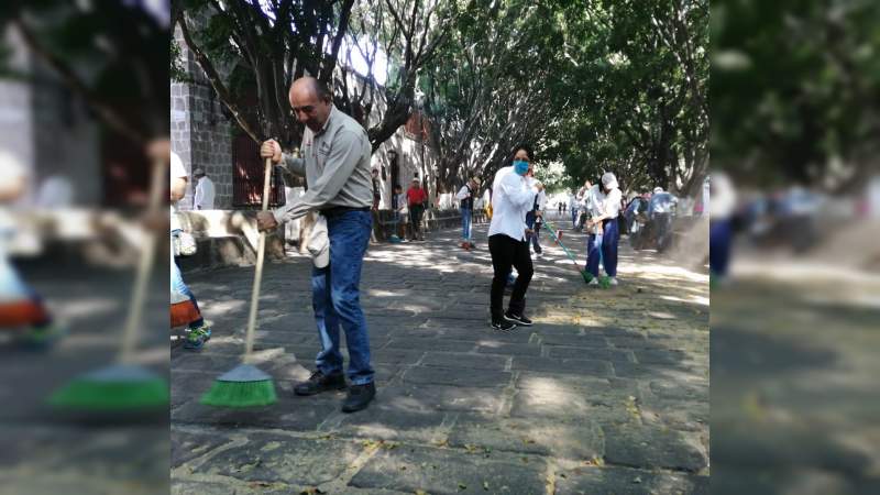 Personal de SEE realiza labores de limpieza para prevenir inundaciones en temporada de lluvias  
