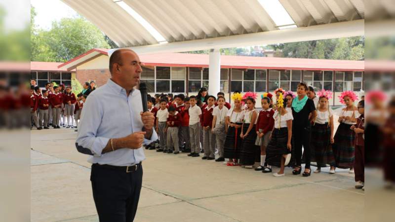 Elimina SEE uso de plásticos y promueve la siembra de árboles en más de 12 mil escuelas 
