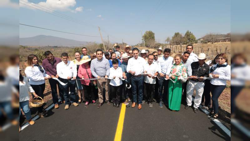 En Churintzio, Gobierno de Michoacán rehabilitó el camino Changuitiro-Torrecillas - Foto 0 