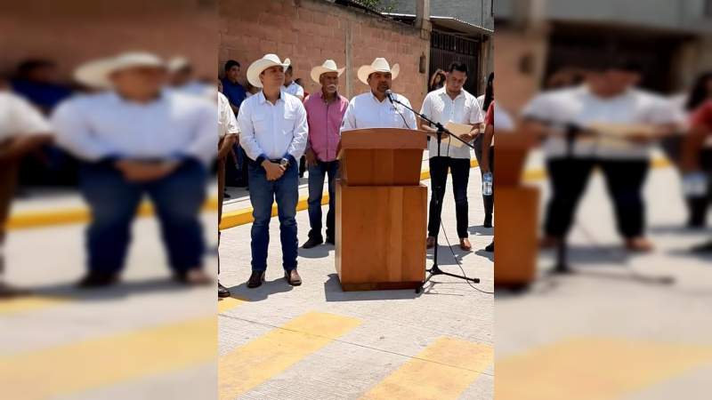 Inaugura Tony Martínez pavimentación en municipio de Hidalgo - Foto 0 
