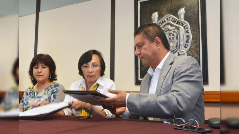 UMSNH y AMANC firman convenio de colaboración - Foto 0 