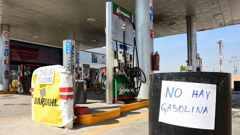 AMLO ocultó que reservas de gasolina durante crisis de desabasto solo durarían una semana, reconoce 