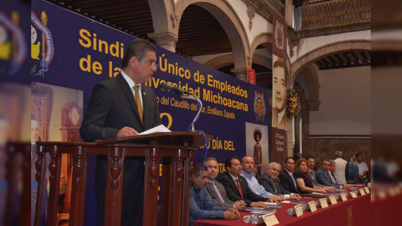 Rector nicolaita llama a la unidad para enfrentar retos de la UMSNH - Foto 2 
