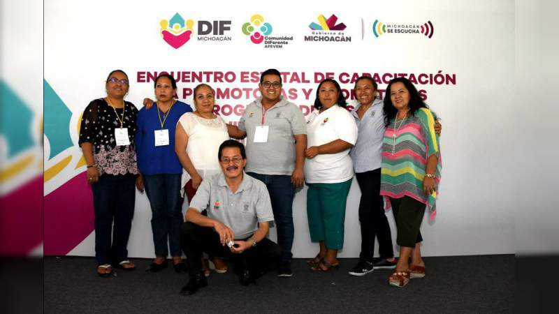DIF Michoacán imparte capacitación del programa Comunidad DIFerente - Foto 1 