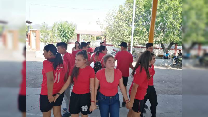 Más de 400 jóvenes de la Tierra Caliente, se suman a "Rutas de la Juventud" - Foto 2 