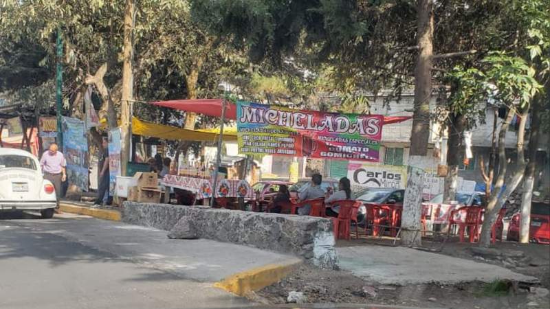 Funcionarios de Tlalpan solapan y fomentan crecimiento de ambulantaje con venta de cerveza: Comerciantes Unidos - Foto 0 