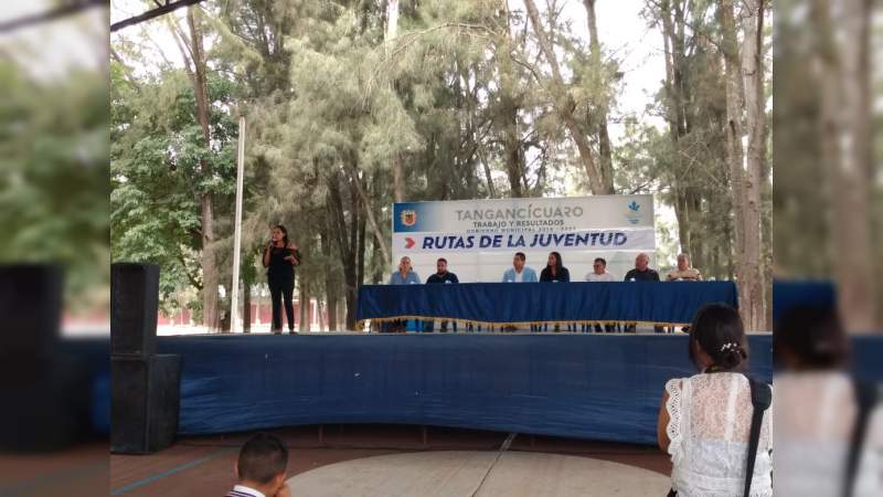 Mil jóvenes de Tangancícuaro e Irimbo, en las “Rutas de la Juventud” - Foto 0 