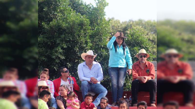 Ana Vizcaíno Tapia es pionera del jueceo femenino de la fiesta brava en México - Foto 1 