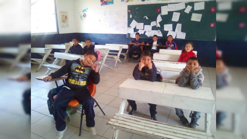 La falta de apoyos a estudiantes ha causado deserción escolar: Desdémona García 