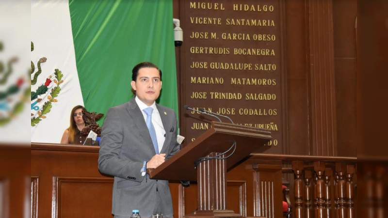 Becas para jóvenes “una medida totalmente populista; es con fines electorales”: David A. Cortés 