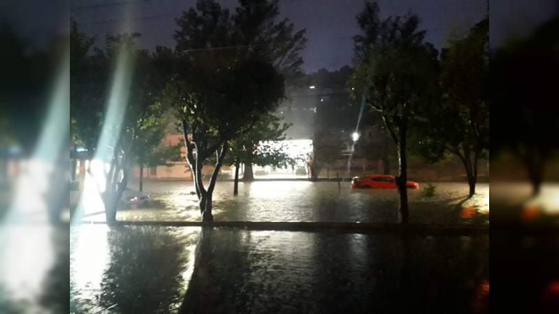 Intensas lluvias dejan inundaciones y encharcamientos en Morelia - Foto 0 